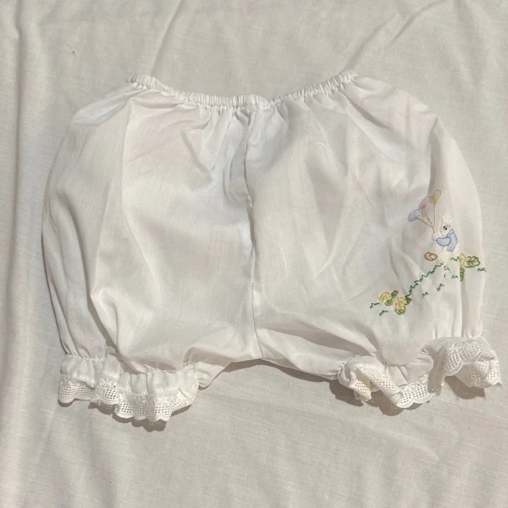 Adorable White Bloomers Cover with Embroidery. Vintage.